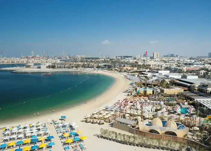La Mer Beach